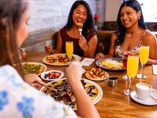 Willem’s Dutch Pancakes Aruba – Authentic Dutch Breakfast in the Heart of Palm Beach